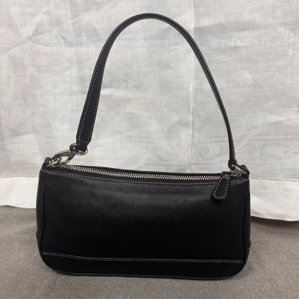 Coach Vintage Black Leather Baguette‎ Shoulder Bag 7785 Contrast Stitch Small